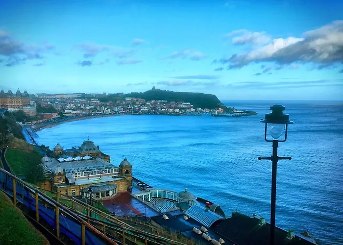 Superb Penthouse With Balcony, Lift, Parking, Views *