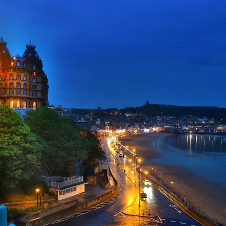 Superb Penthouse With Balcony, Lift, Parking, Views Appartement *