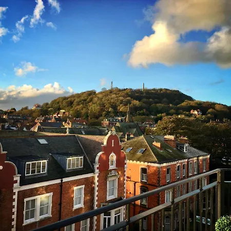 Penthouse, Private Balcony, Superb Views, Lift, Reserved Free Parking *